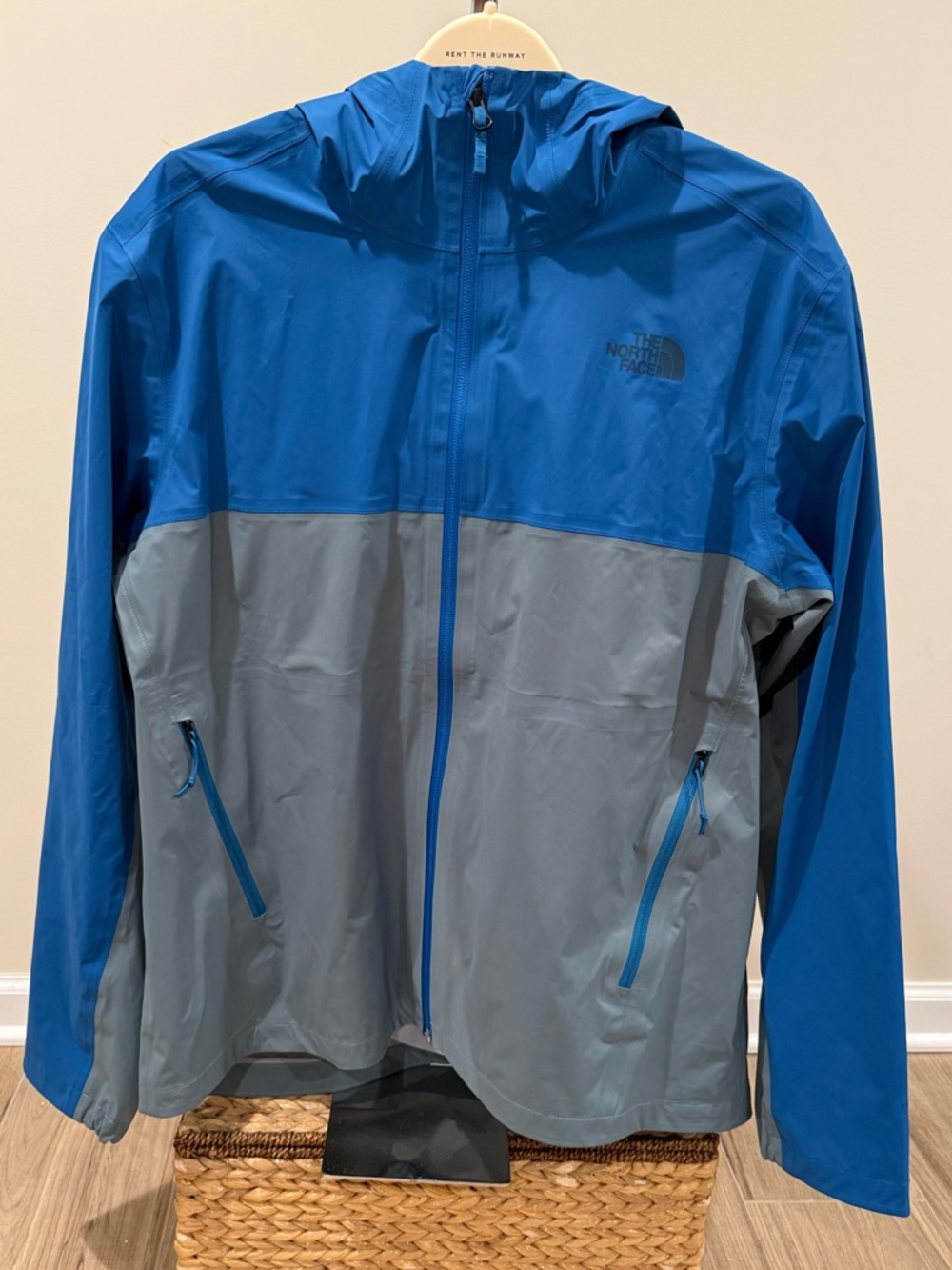 The North Face Men’s West Basin DryVent Jacket - XL- excellent condition